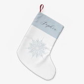 Elegante Ice Blue Snowflake Name Kleiner Weihnachtsstrumpf (Vorderansicht (hängend))