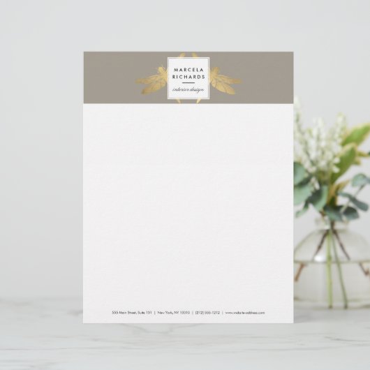 Elegante Imitate Gold Dragonfly Duo auf Taupe Briefkopf (Stehend Vorderseite)