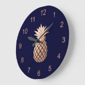 Elegante Imitate Rose Gold Ananas auf Navy Blue Große Wanduhr (Winkel)