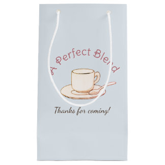 Elegante Kaffeetasse Cream mit Untersetzer für Bru Kleine Geschenktüte