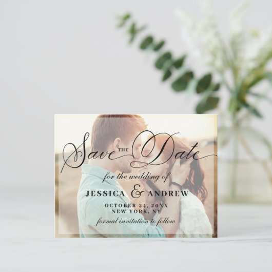 Elegante Kalligrafie Hochzeit Speichern Sie das FO Ankündigungspostkarte (Stehend Vorderseite)