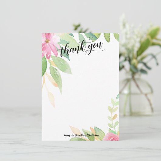 Elegante Kalligrafie mit rosa Aquarellfarben-Blume Dankeskarte (Stehend Vorderseite)