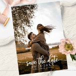 Elegante Kalligrafie Wedding Save the Date Foto Einladung<br><div class="desc">Elegante Kalligrafie Hochzeit speichert die Datumskarte</div>