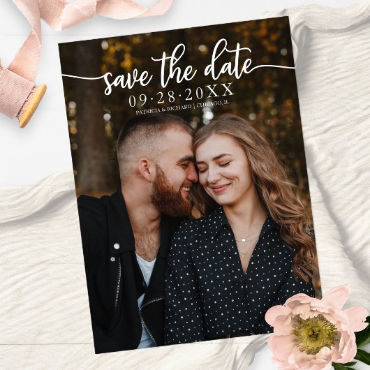 Elegante Kalligrafie Wedding Save the Date Foto Postkarte