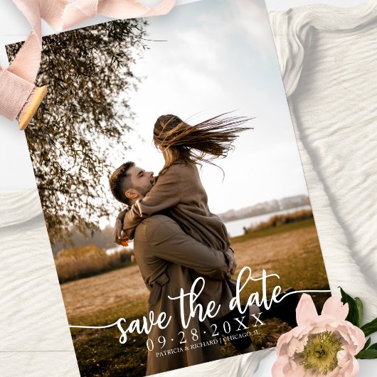 Elegante Kalligrafie Wedding Save the Date Foto Postkarte