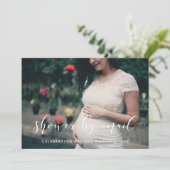 Elegante Kalligraphie Baby Shower per Mail Foto Einladung (Stehend Vorderseite)