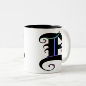 Elegante Kalligraphie Monogram Letter E Tasse (VorderseiteRechts)