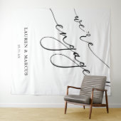 Elegante Kalligraphie Wir sind Verlobte Engagement Wandteppich (Beispiel (Horizontal))