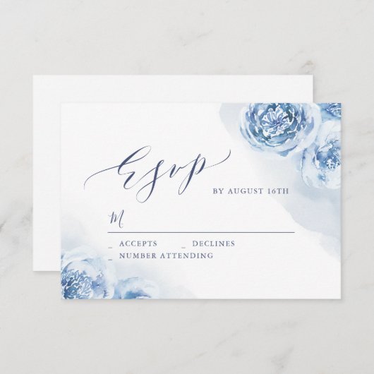 Elegante kalligraphische Hochzeit mit dustigem blü RSVP Karte (Vorne/Hinten)