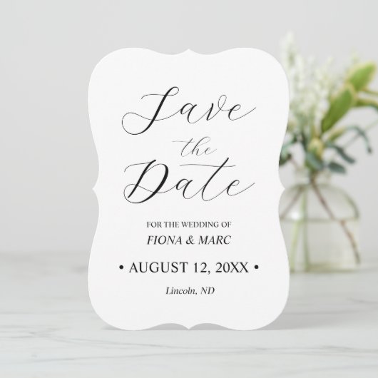 Elegante kalligraphische Hochzeit speichern Sie di Einladung (Stehend Vorderseite)