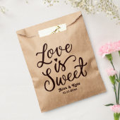 Elegante kalligraphische Liebe ist süße Hochzeit Geschenktütchen (Versiegelt)