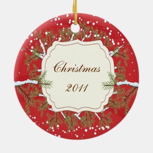 Elegante Kiefer Branche datiertes Keramik Ornament (Hinten)