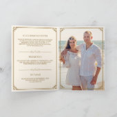 Elegante klassische Creme- und Gold Monogram-Hochz Einladung (Innenseite)