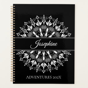 Elegante klassische Schwarz-Weiß-Blumenmandala Planer