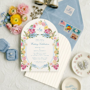 Elegante klassische staubblaue florale Hochzeit Einladung