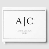 Elegante klassische White Monogram Wedding Gästebuch (Vorderseite)