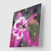 Elegante Kolumbin Pink-Blume Quadratische Wanduhr (Winkel)