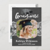 Elegante Lace Chalkboard 2 Foto Grad Einladung Postkarte (Vorne/Hinten)
