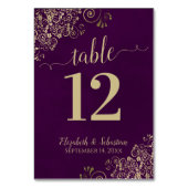 Elegante Lacy Gold Calligraphy Plum Lila Wedding Tischnummer (Rückseite)