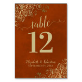 Elegante Lacy Gold Calligraphy Rust Orange Wedding Tischnummer (Vorderseite)