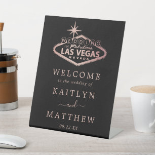 Elegante Las Vegas Hochzeit in Urlaubsort Willkomm Sockelschild