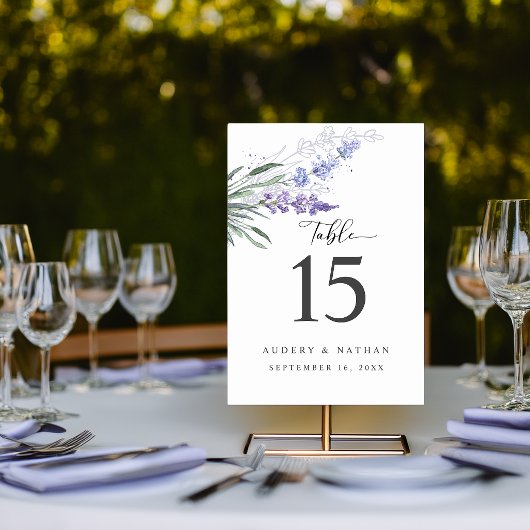 Elegante Lavendel Wasserfarbenhochzeit Tischnummer