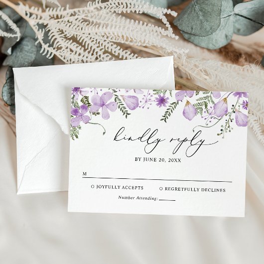 Elegante Lavender Floral Wedding RSVP Card