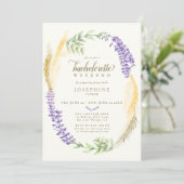 Elegante Lavender Wheat Wreath Bachelorette Weeken Einladung (Stehend Vorderseite)