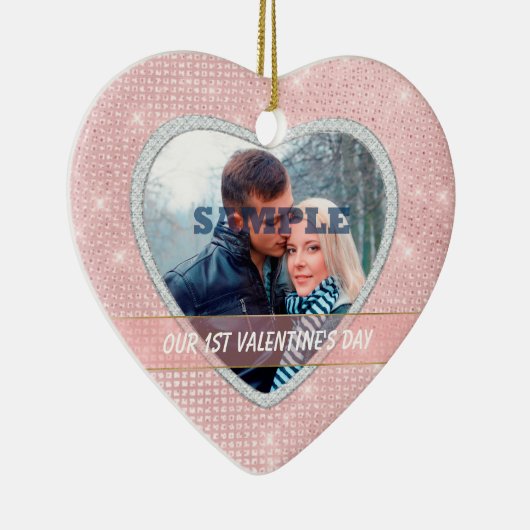 Elegante Lichter Unser erstes Valentine Ornament (Rechts)