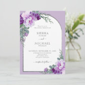 Elegante Lila Blattblütenhochzeit Einladung (Stehend Vorderseite)
