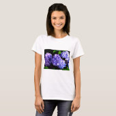 Elegante lila, blühende lila Hydrangeas T-Shirt (Vorne ganz)