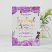 Elegante Lila Blumendusche Einladungen (Stehend Vorderseite)