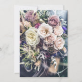 Elegante Lila Blumenhochzeit Einladung (Rückseite)