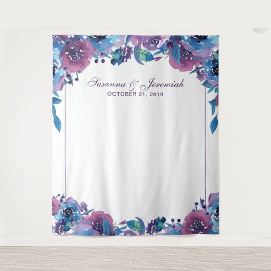 Elegante Lila Blumenzelt-Hochzeitskabine Hintergru Wandteppich (Vorderseite)