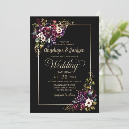 Elegante Lila Burgundy Black Floral Wedding Einladung (Stehend Vorderseite)