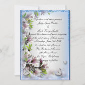 Elegante Lila Einladung von Blumen und Schmetterli (Vorderseite)