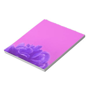 Elegante lila Himbeer-Blumen Notizblock
