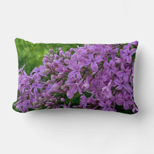 Elegante lila Lila romantische lila Blumen Lendenkissen