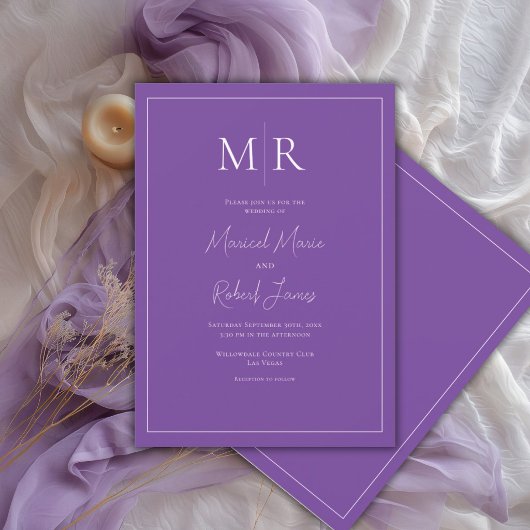 Elegante lila Monogramm-Hochzeit Einladung