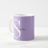 Elegante Lila Monogramm-Tasse | Personalisiert Kaffeetasse (Vorderseite Links)