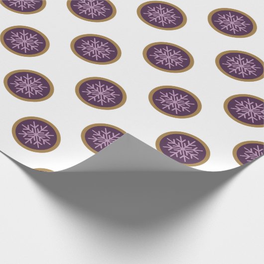 Elegante Lila Schneeflocken Geschenkpapier (Ecke)