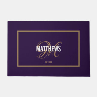 Elegante lila Skriptmonogramm Name Hochzeit Fußmatte