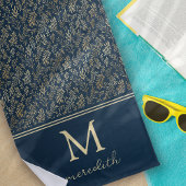 Elegante Luxury Navy Gold Leaf Monogram Strandtuch