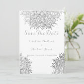 Elegante Mandala aus weißem Silber Save the Date Einladung (Stehend Vorderseite)