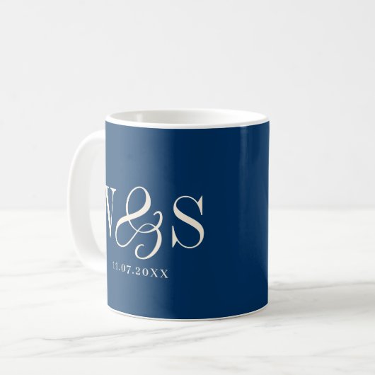 Elegante marineblaue Hochzeitspaare Kaffeetasse (Vorderseite Links)