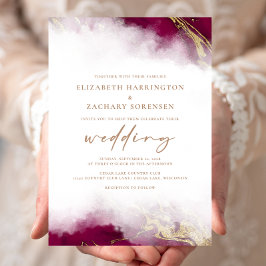 Elegante Marmor Burgundy Red Gold Wedding Einladung