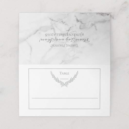 Elegante Marmor- und Wreath-Hochzeitstische Platzkarte (Außenseite Aufgefaltet)