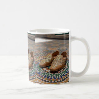 Elegante marokkanische Babouche- und Zellij-Mosaik Kaffeetasse