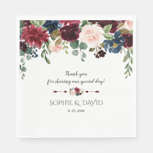 Elegante Merlot Navy Blütenhochzeit Serviette (Vorderseite)