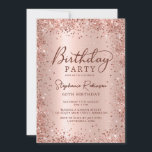 Elegante Metal Rose Gold Glitzer 60. Geburtstag Einladung<br><div class="desc">Moderne elegante Rose Gold Metall und Glitzer 60. Geburtstag Einladungen. Das Design der gürtelmädchenhaften,  handgeschriebenen Kalligraphie-Schrift,  die goldenen Imitate aus Rosa oder Rose,  die mit einem verglasten Glitzer-Rahmen aus metallischem Hintergrund gebürstet sind. Einfach zu personalisieren,  perfekt für jedes Alter.</div>